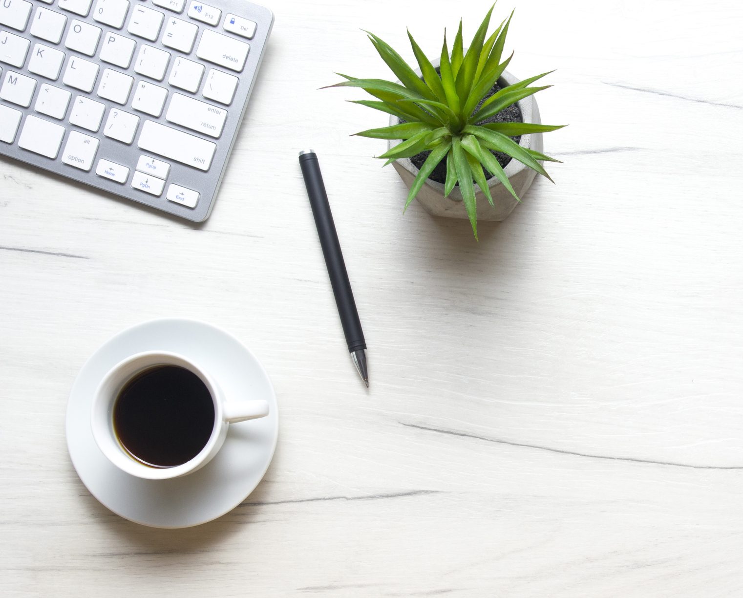 Office desk table with supplies. Flat lay Business workplace and objects. Top view. Copy space for text hemstädning